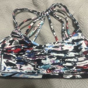 Lululemon lighten up bra